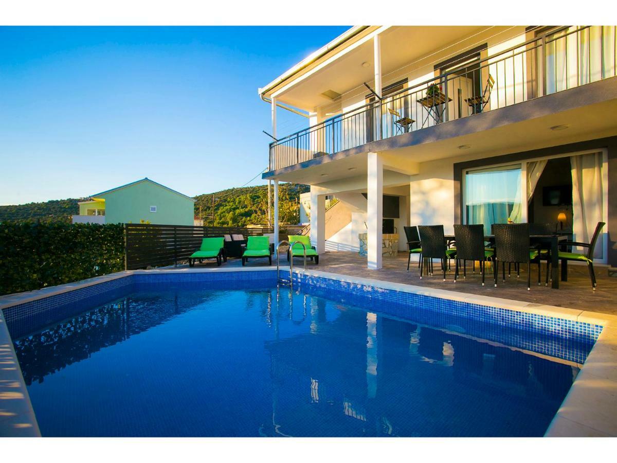 Villa Croatia Sea View With Heated Pool Vinišće Kültér fotó