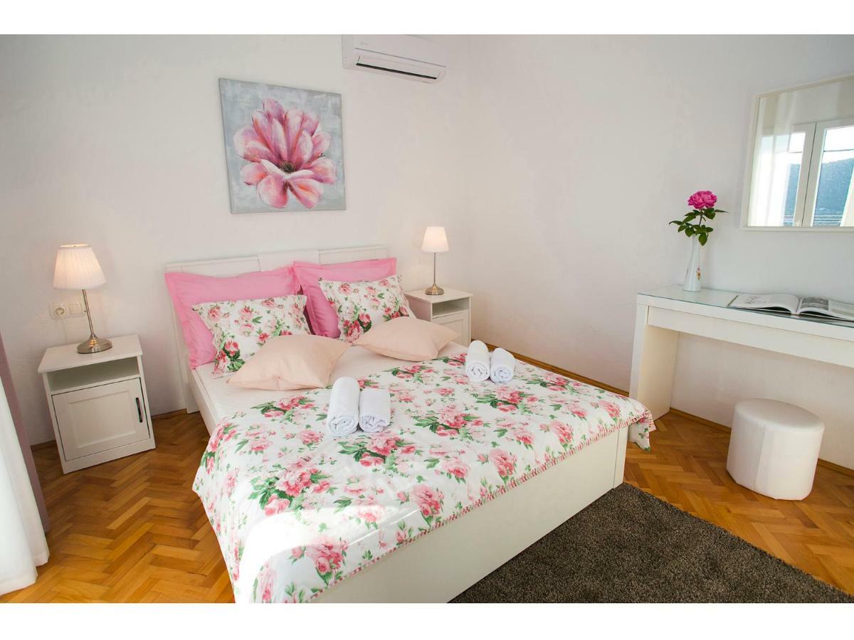 Villa Croatia Sea View With Heated Pool Vinišće Kültér fotó