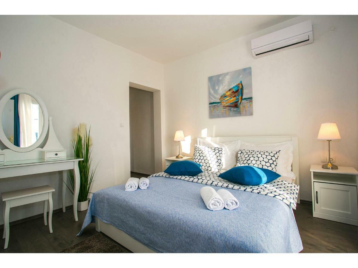 Villa Croatia Sea View With Heated Pool Vinišće Kültér fotó