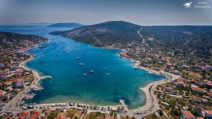 Villa Croatia Sea View With Heated Pool Vinišće Kültér fotó